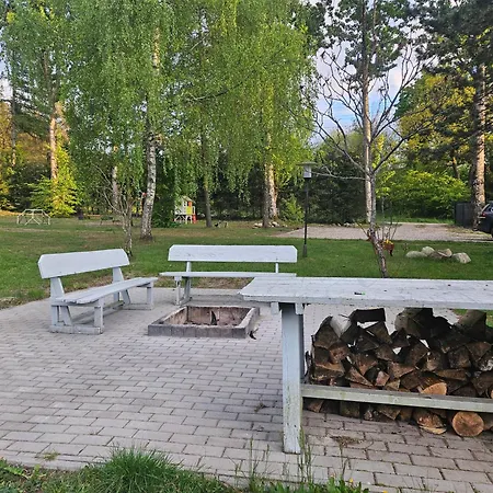 Rykowisko - Caloroczne Nad Jeziorem I Rzeka Holiday home Szczecinek